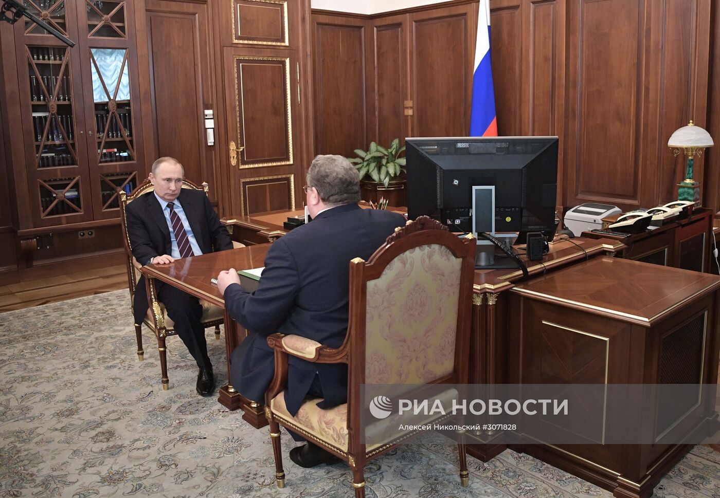 Президент РФ В. Путин встретился с главой Мордовии В. Волковым