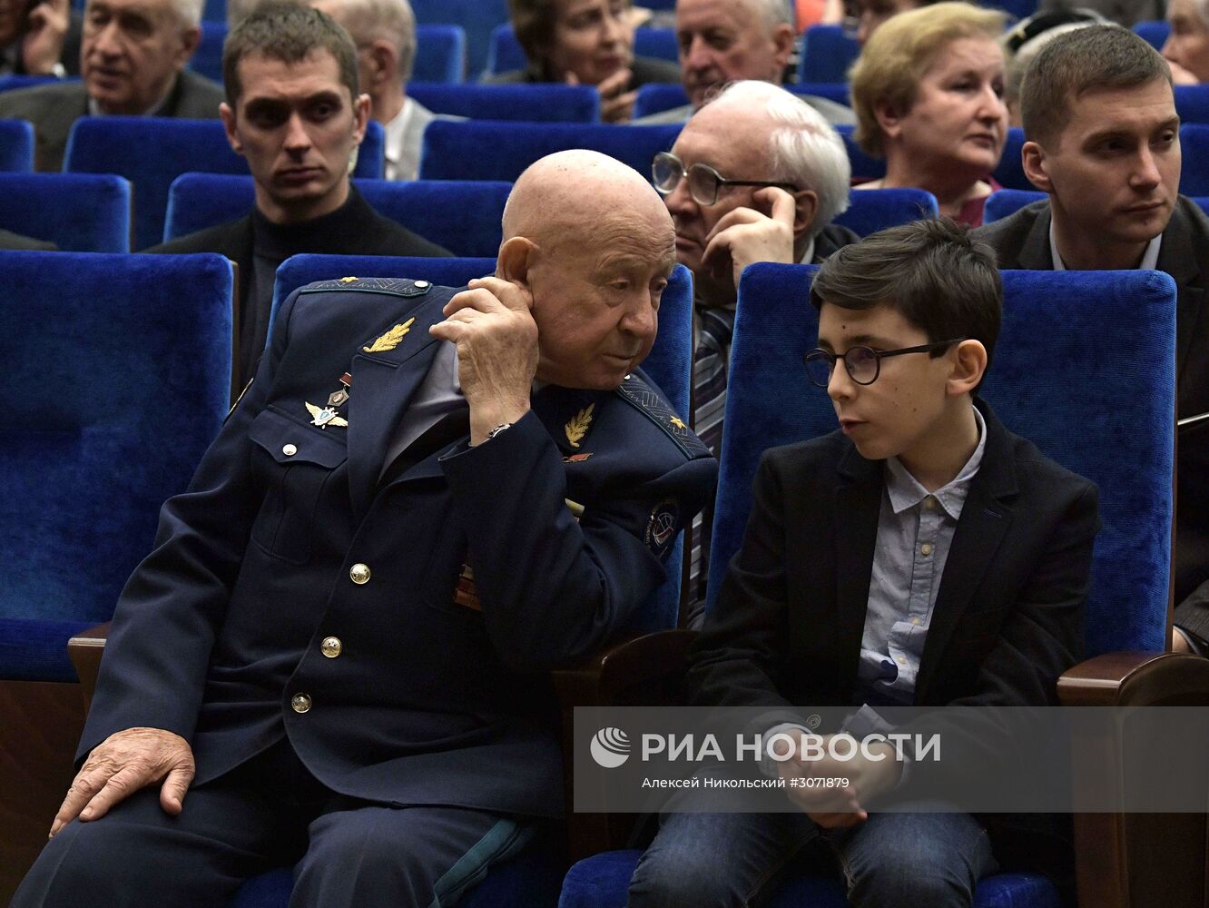 Президент РФ В. Путин выступил на торжественном вечере, посвящённом Дню космонавтики