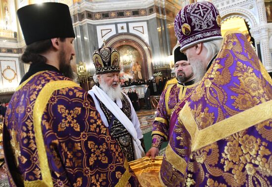 Патриаршее служение в Великий четверг в храме Христа Спасителя