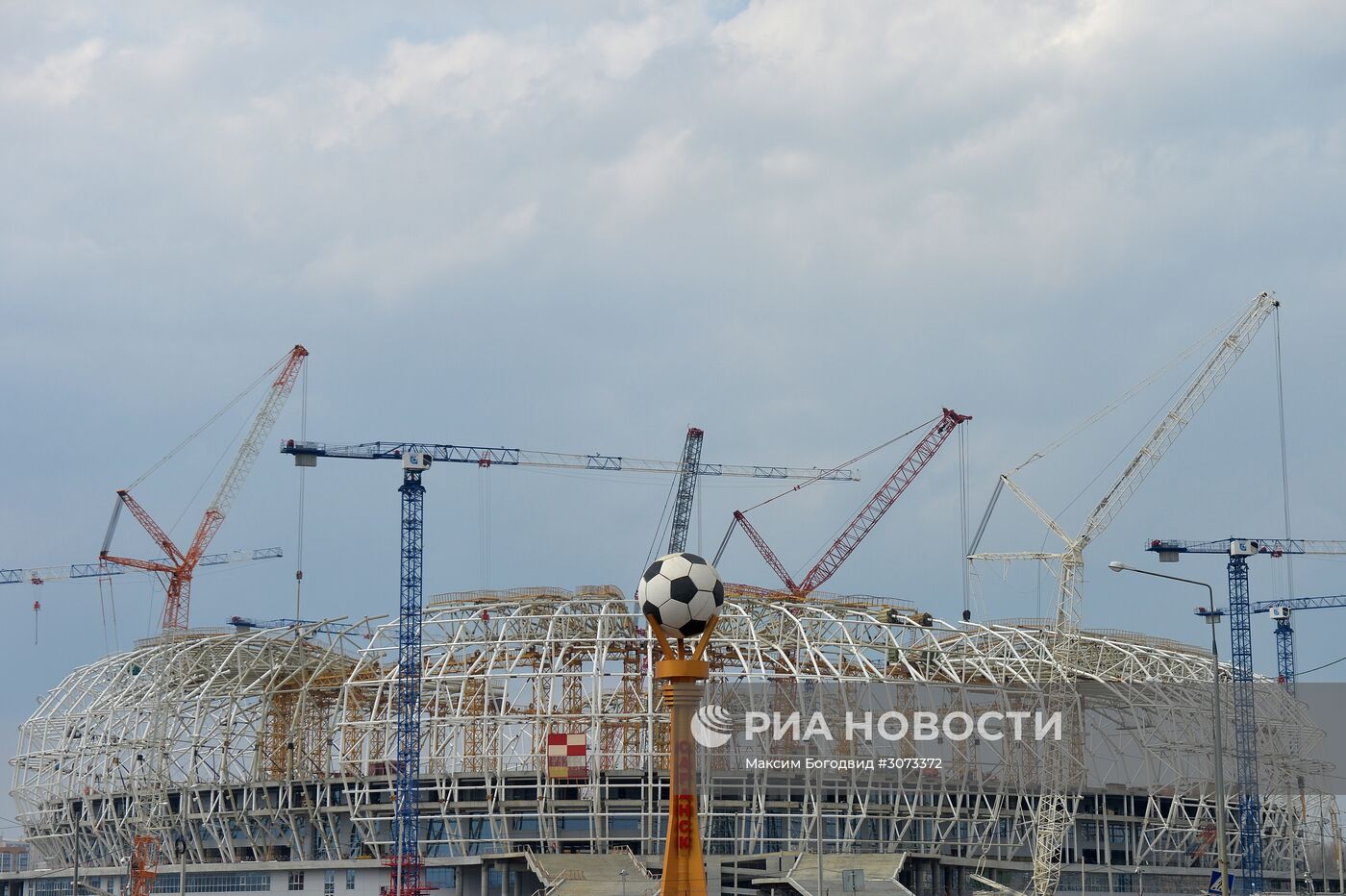 В. Мутко проверил ход строительства стадиона "Мордовия Арена"