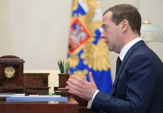 Президент РФ В.Путин встретился с премьер-министром РФ Д.Медведевым