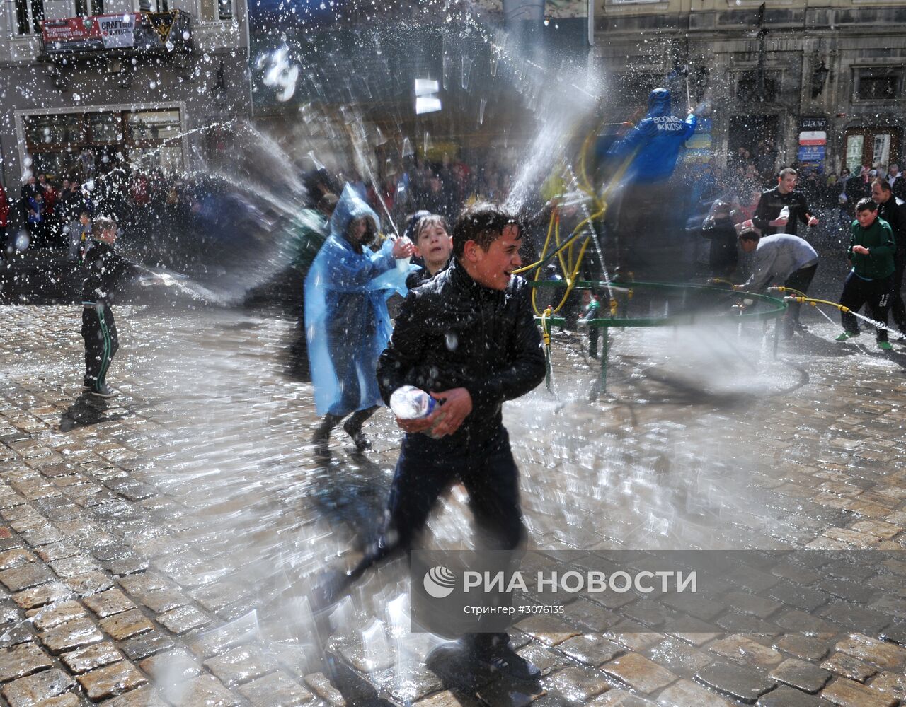 "Обливной понедельник" прошел во Львове