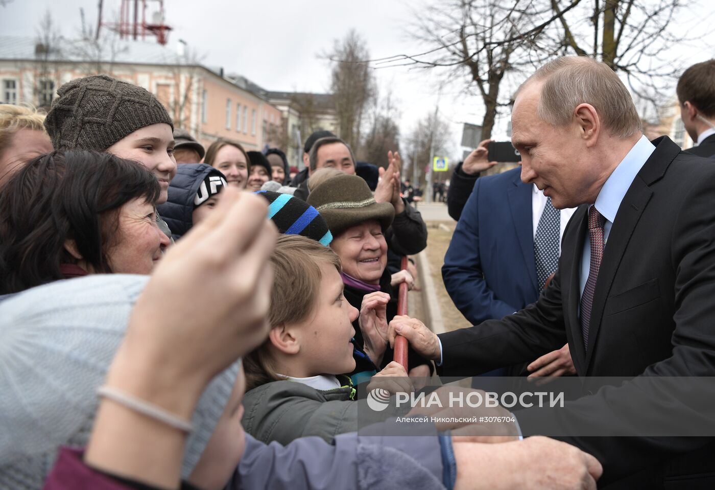 Рабочая поездка президента РФ В. Путина в Великий Новгород