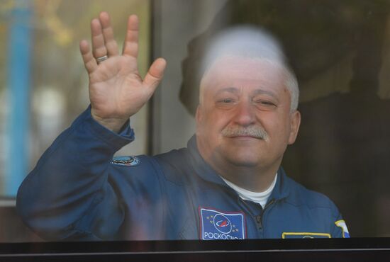 Пуск ракеты-носителя "Союз-ФГ" с ТПК "Союз МС-04" с космодрома Байконур