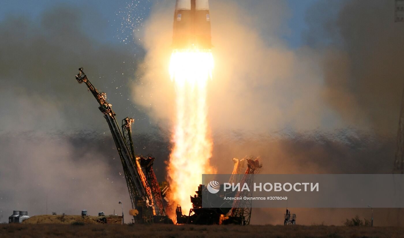 Пуск ракеты-носителя "Союз-ФГ" с ТПК "Союз- МС-04" с космодрома Байконур