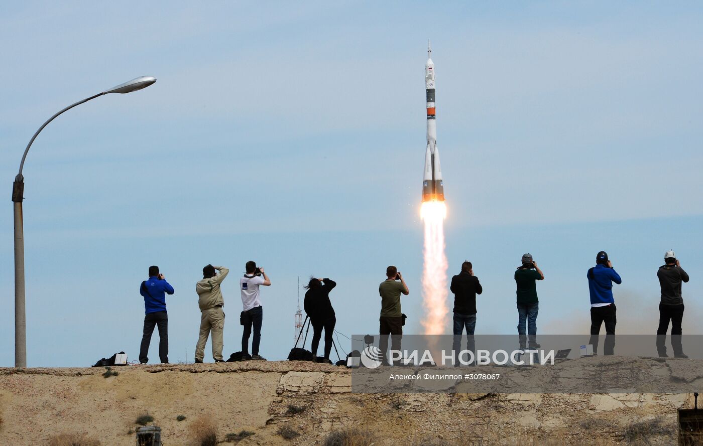 Пуск ракеты-носителя "Союз-ФГ" с ТПК "Союз- МС-04" с космодрома Байконур