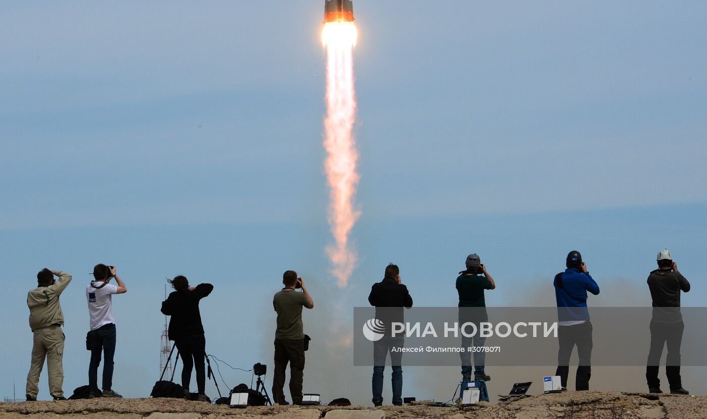 Пуск ракеты-носителя "Союз-ФГ" с ТПК "Союз- МС-04" с космодрома Байконур