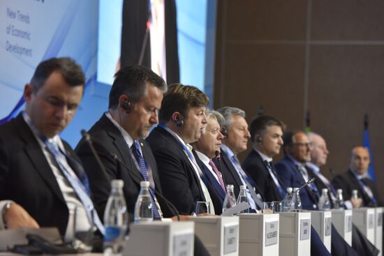 Ялтинский международный экономический форум в Крыму. День первый