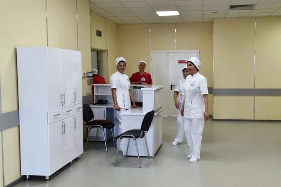 Открытие нового здания госпиталя на территории 201-й РВБ в Таджикистане