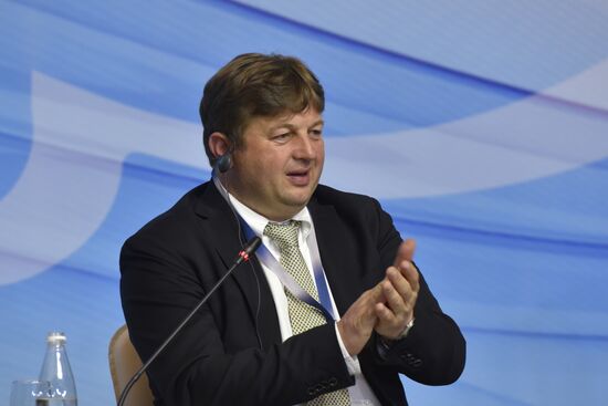 Ялтинский международный экономический форум в Крыму. День первый