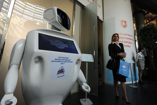 Ялтинский международный экономический форум в Крыму. День первый