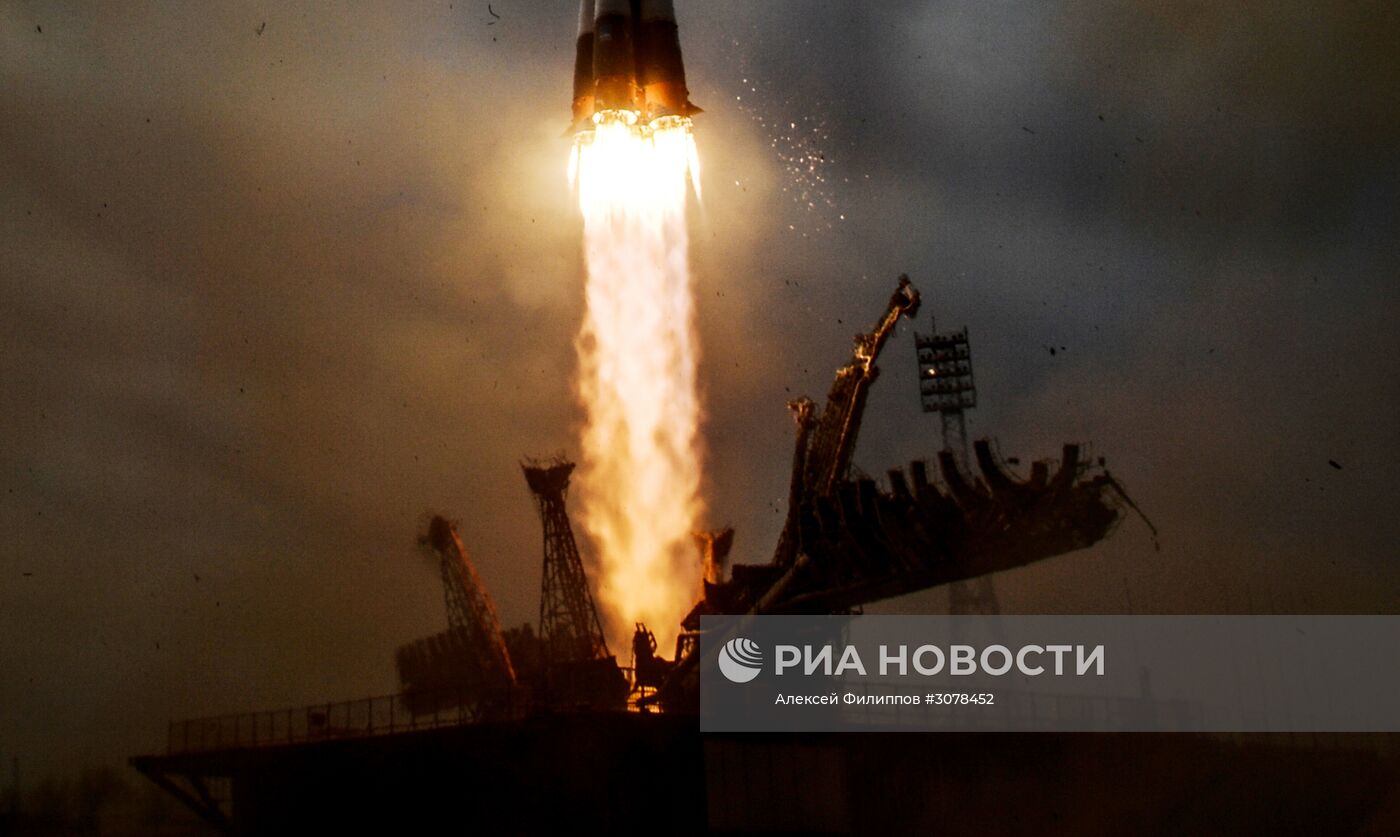 Пуск ракеты-носителя "Союз-ФГ" с ТПК "Союз- МС-04" с космодрома Байконур