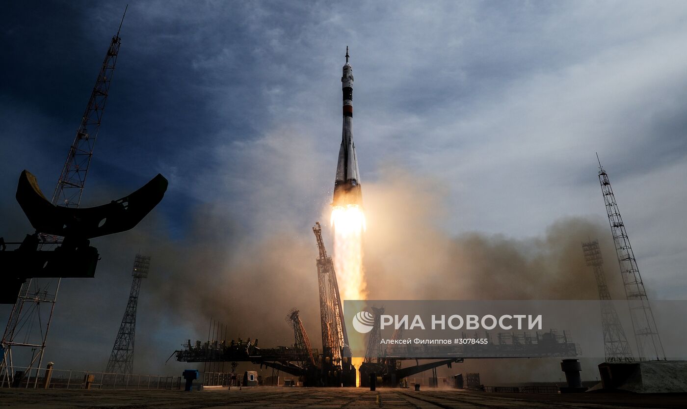 Пуск ракеты-носителя "Союз-ФГ" с ТПК "Союз- МС-04" с космодрома Байконур
