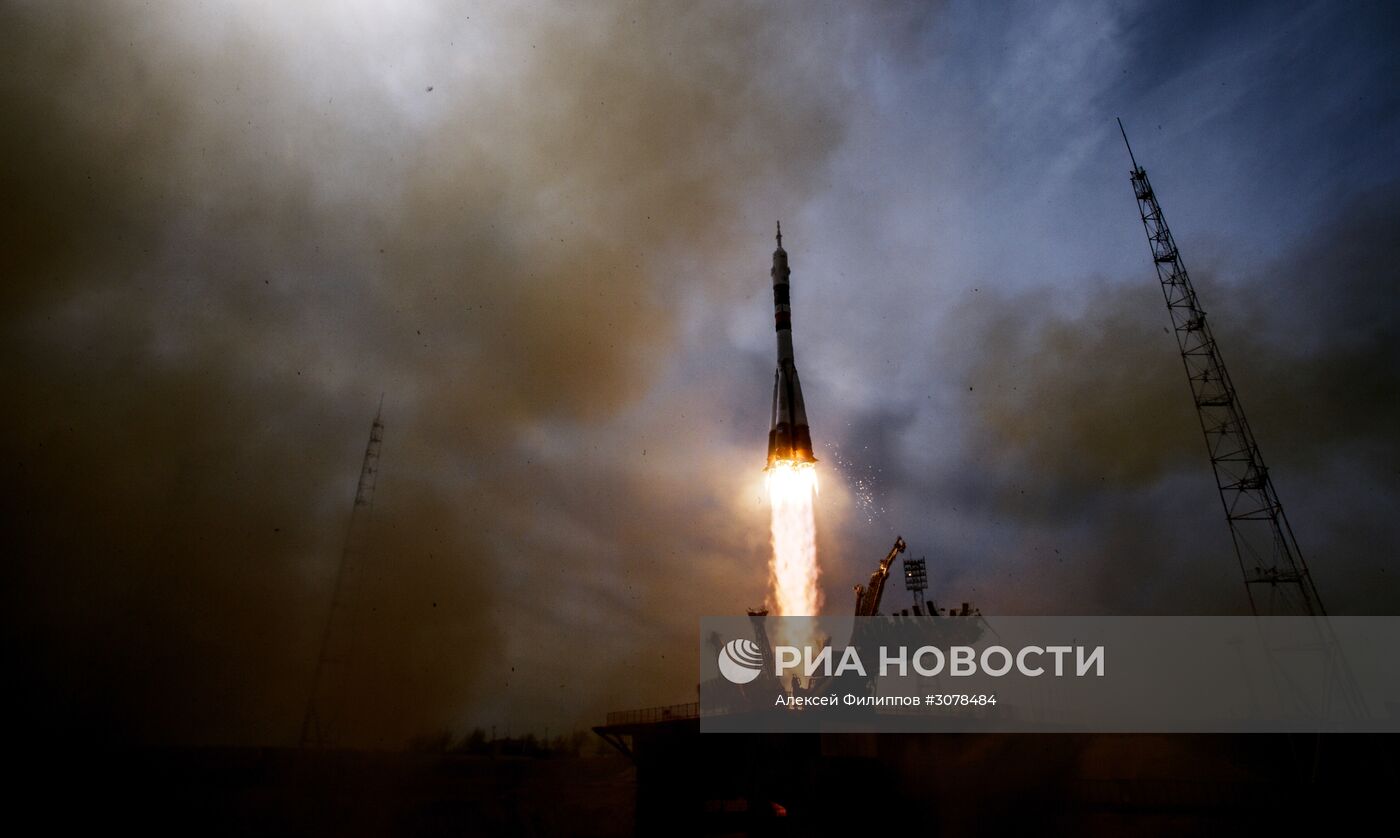 Пуск ракеты-носителя "Союз-ФГ" с ТПК "Союз- МС-04" с космодрома Байконур