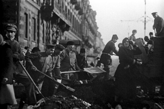 Коммунистический субботник