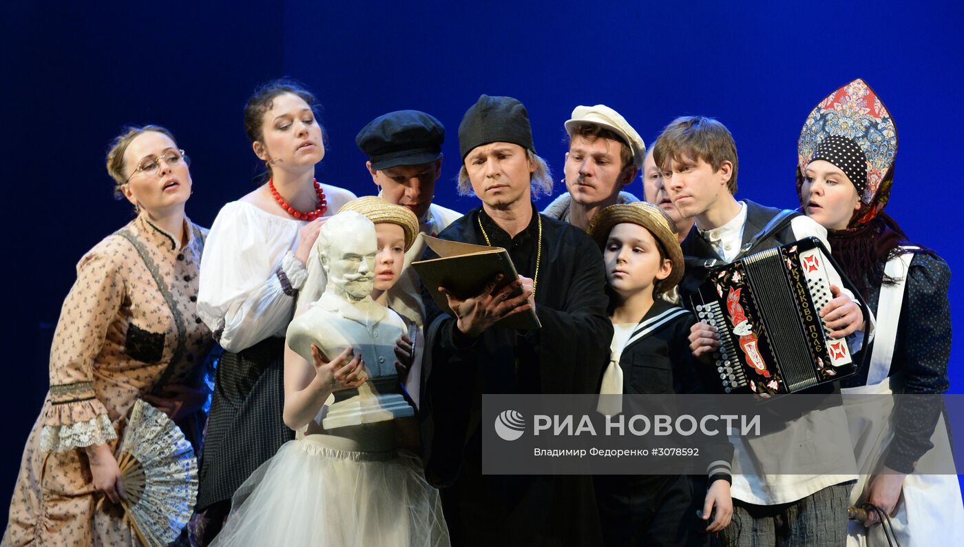 Прогон спектакля "Чайковский" в Ттеатре им. М.Н. Ермоловой