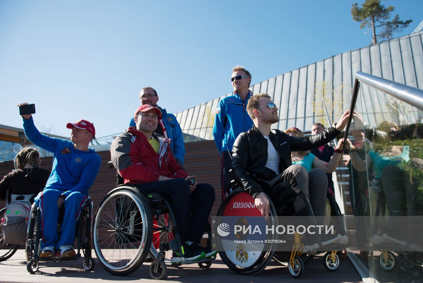 Паралимпийская сборная России по велоспорту посетила Скайпарк в Сочи
