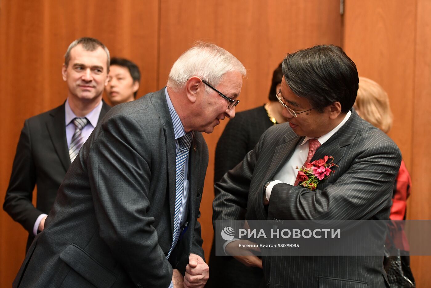 Празднование 50-летия установления воздушного сообщения Москва - Токио
