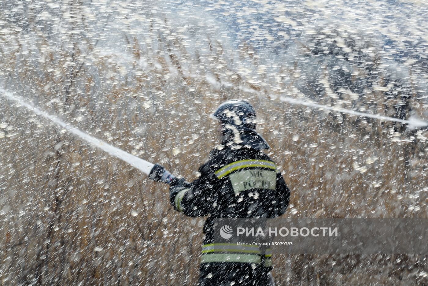 Учения МЧС по тушению лесных пожаров в Хабаровске