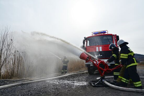 Учения МЧС по тушению лесных пожаров в Хабаровске