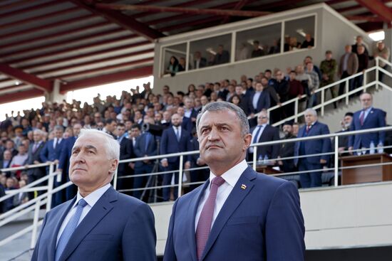 Инаугурация избранного президента Южной Осетии А. Бибилова