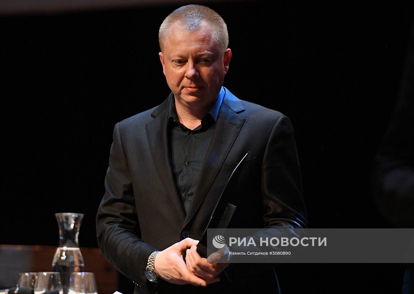 Фотокорреспонденту МИА "Россия сегодня" В. Мельникову вручили премию World Press Photo