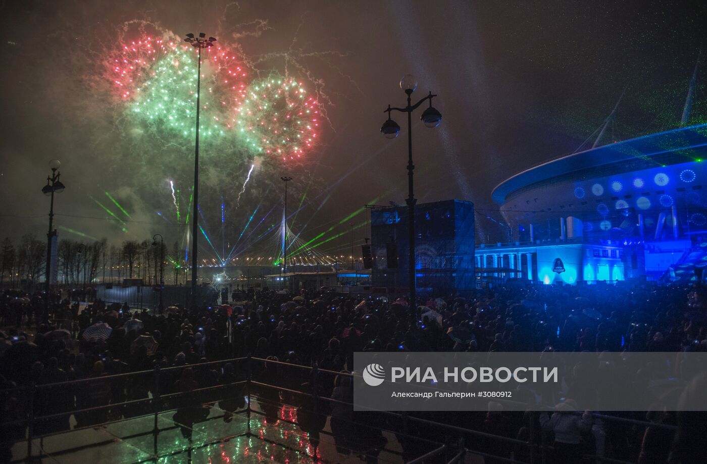 Световое шоу на стадионе "Санкт-Петербург Арена"