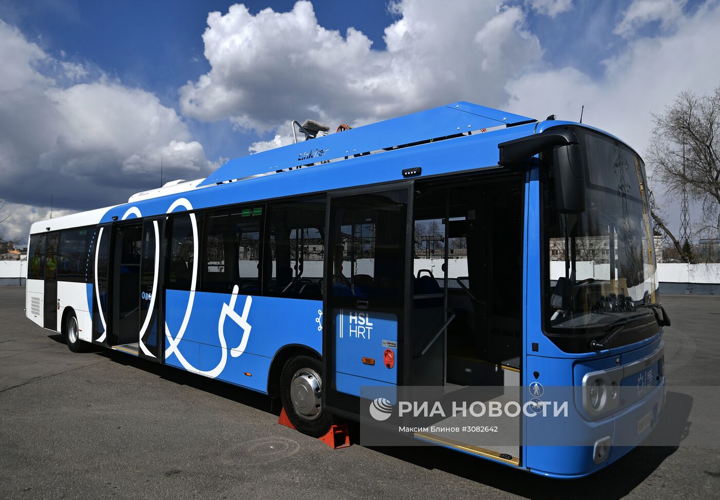 Презентация нового электробуса с возможностью зарядки на маршруте