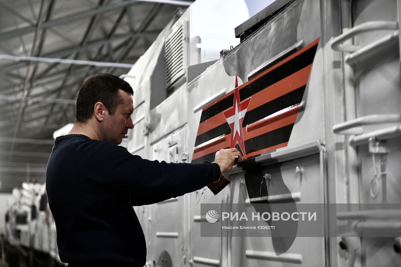 Подготовка военной техники, участвующей в Параде Победы
