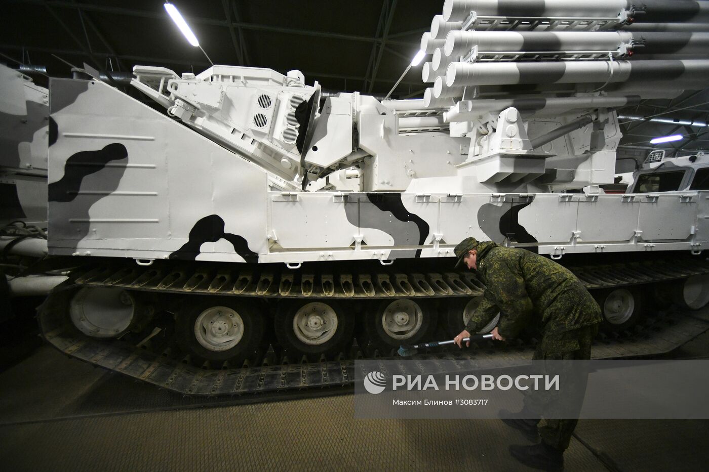 Подготовка военной техники, участвующей в Параде Победы