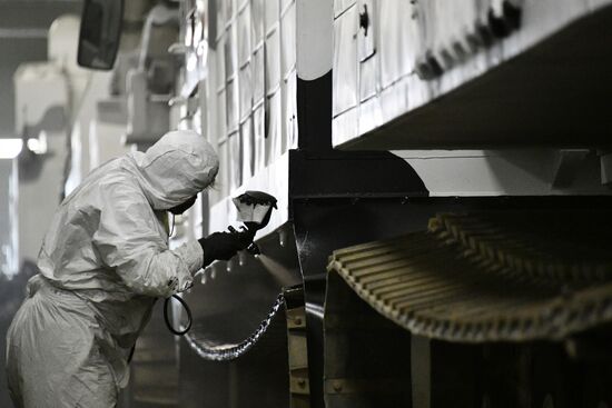 Подготовка военной техники, участвующей в Параде Победы