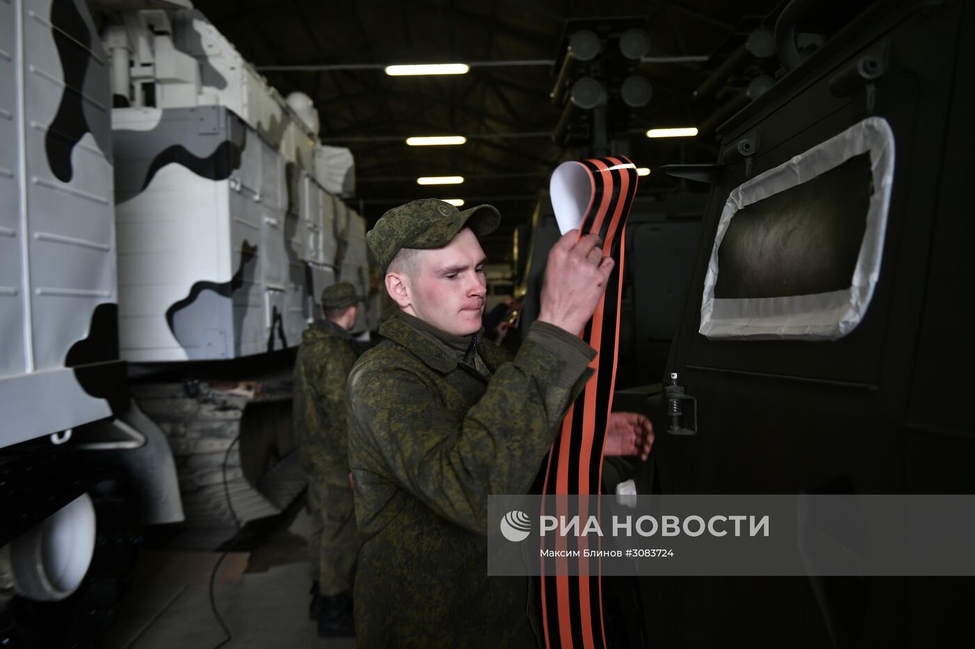 Подготовка военной техники, участвующей в Параде Победы