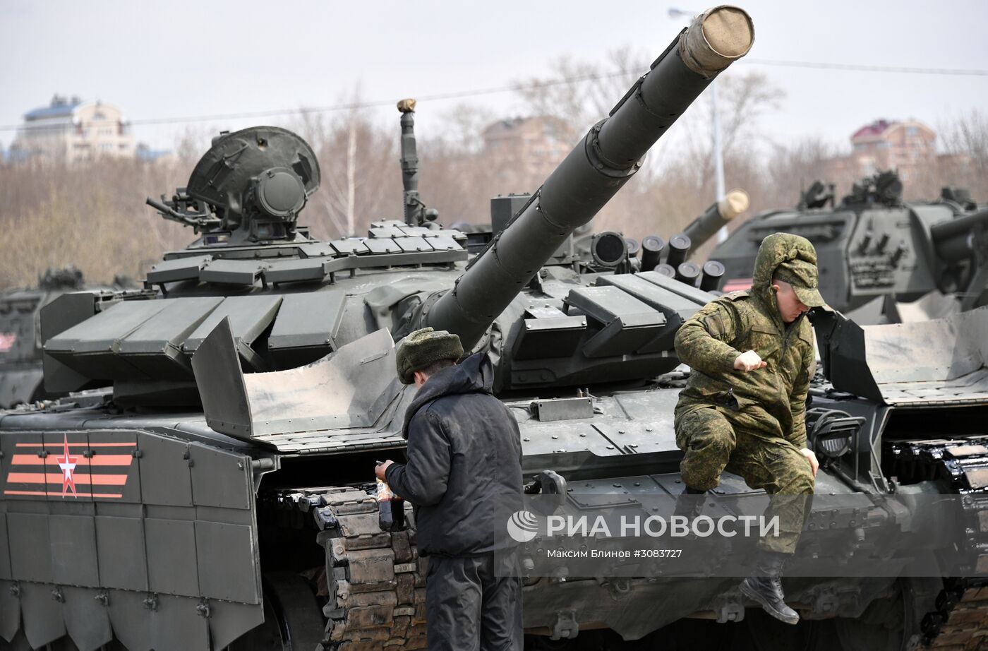 Подготовка военной техники, участвующей в Параде Победы