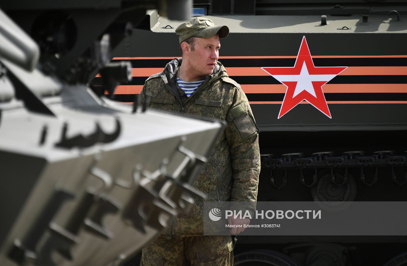 Подготовка военной техники, участвующей в Параде Победы