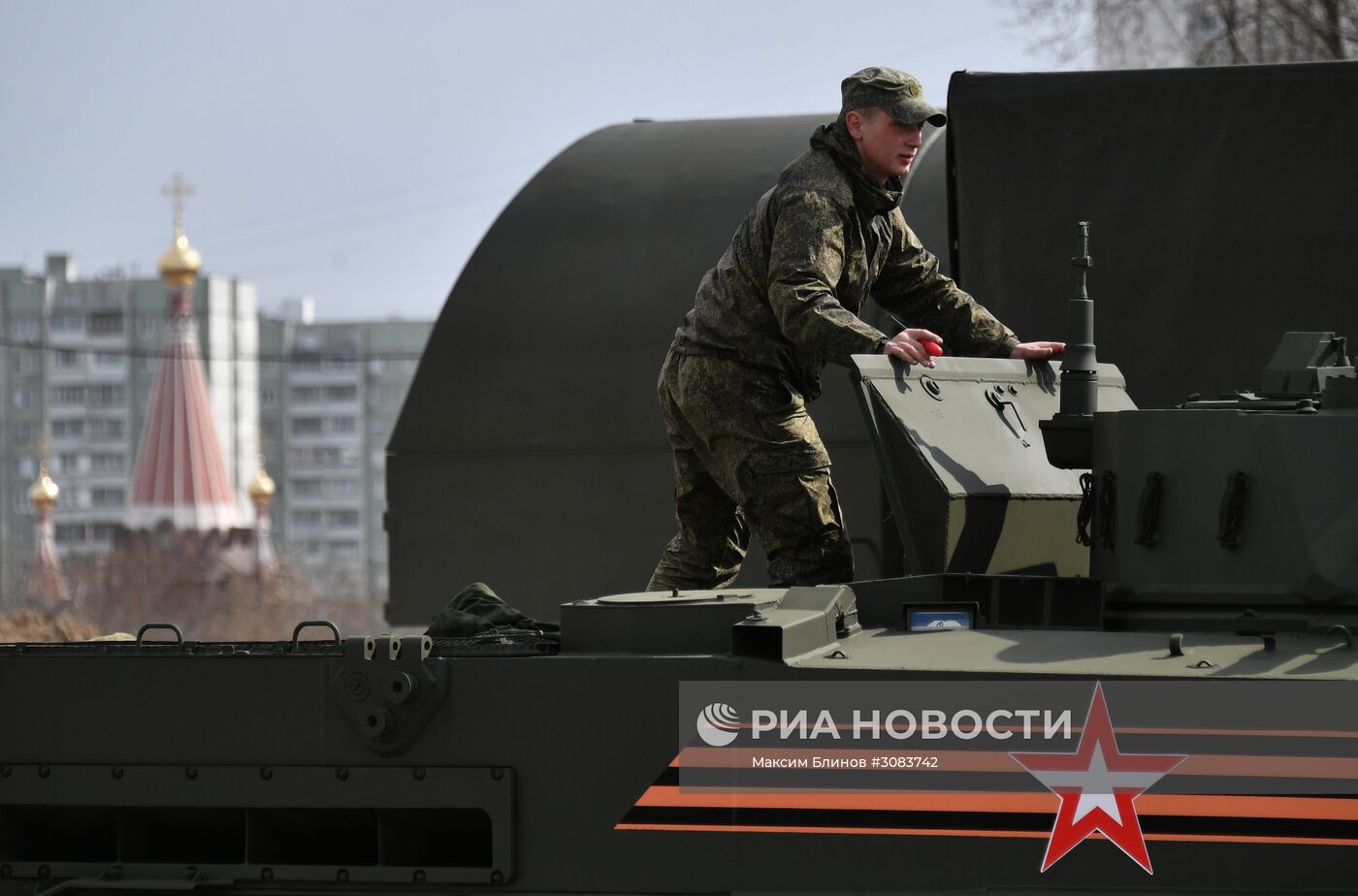 Подготовка военной техники, участвующей в Параде Победы