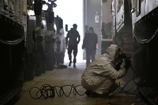 Подготовка военной техники, участвующей в Параде Победы
