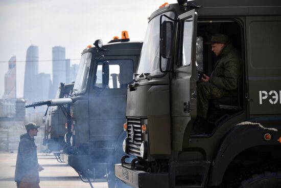 Подготовка военной техники, участвующей в Параде Победы
