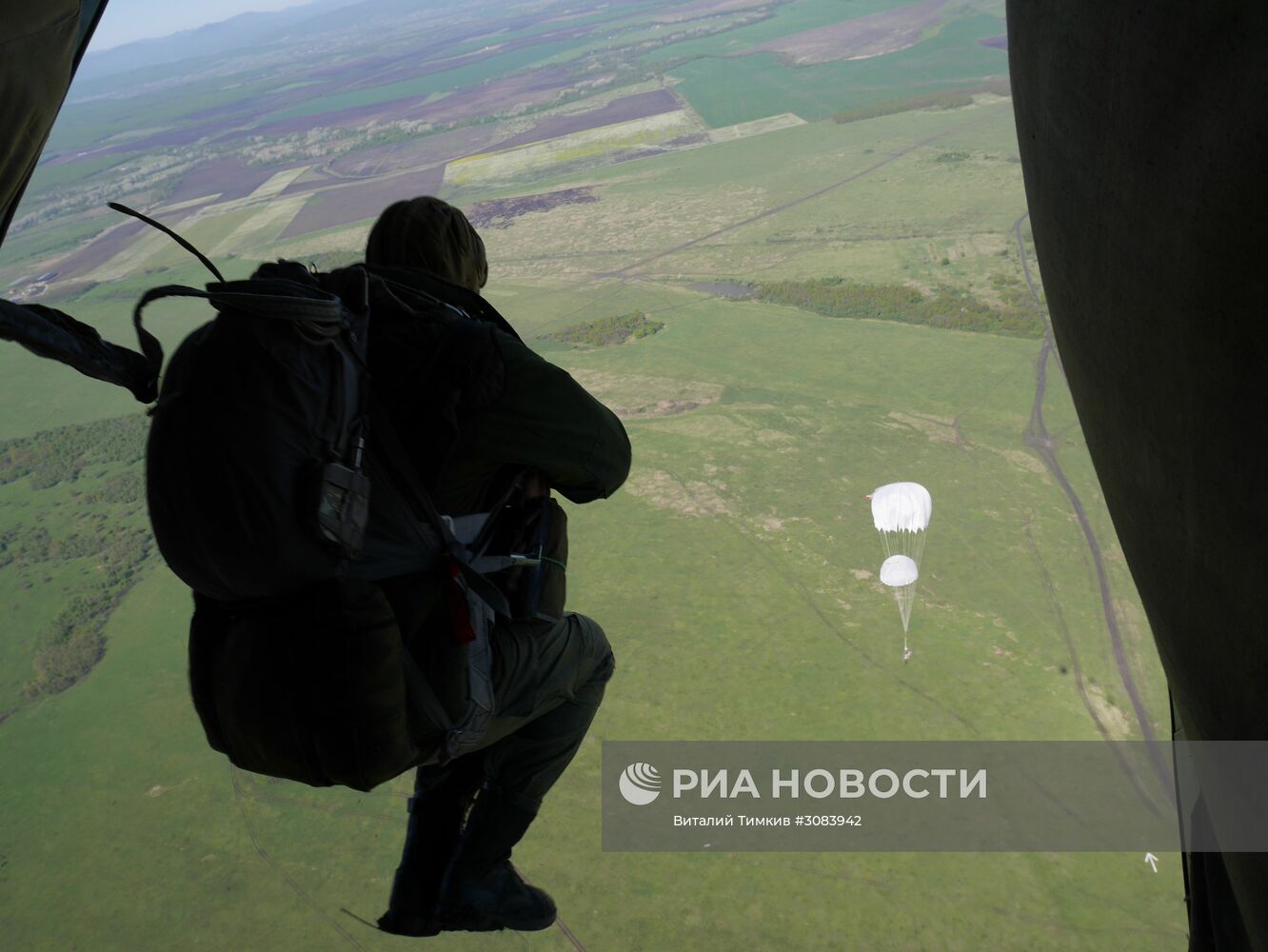 Отработка десантирования с вертолетов Ми-8АМТШ "Терминатор" в Краснодарском крае