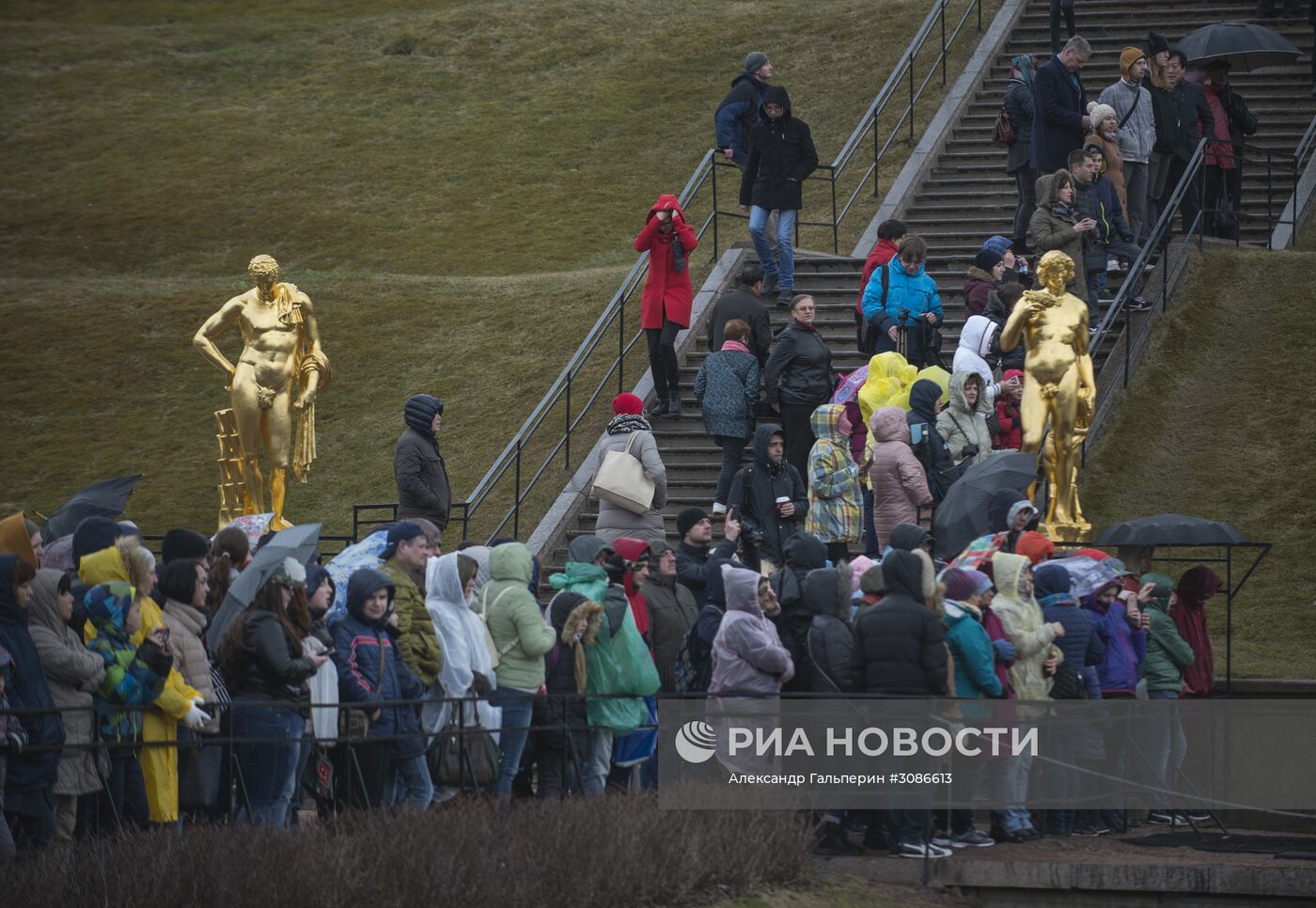 Открытие фонтанов в Петергофе