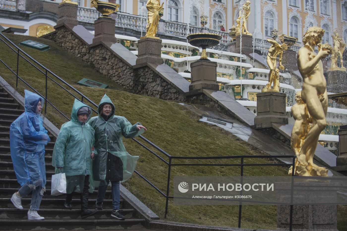 Открытие фонтанов в Петергофе