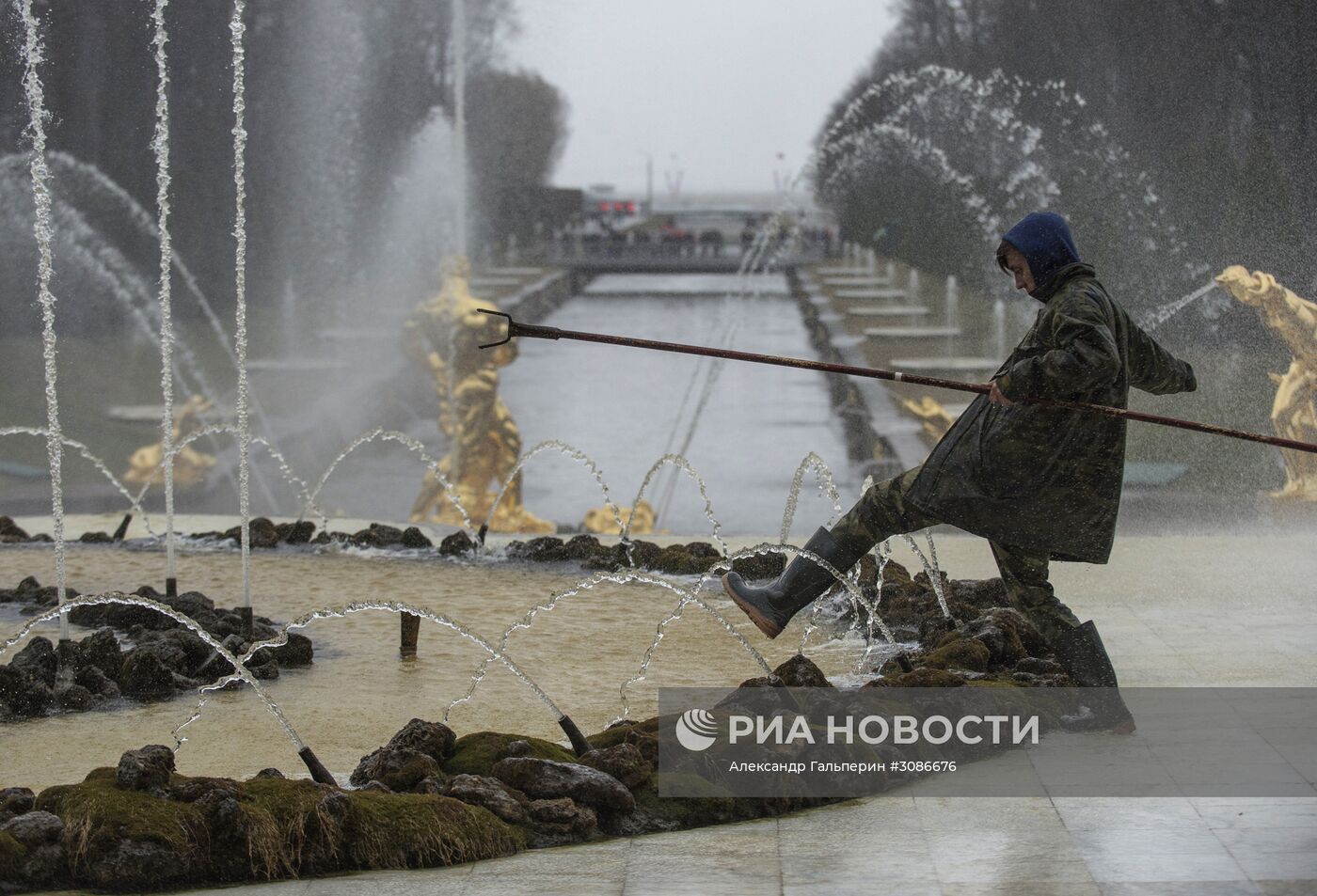 Открытие фонтанов в Петергофе