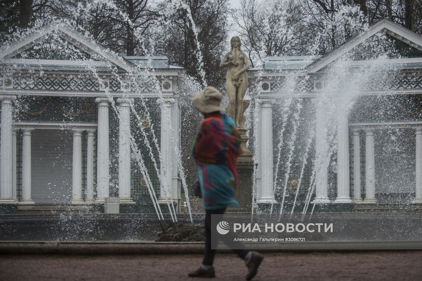 Открытие фонтанов в Петергофе