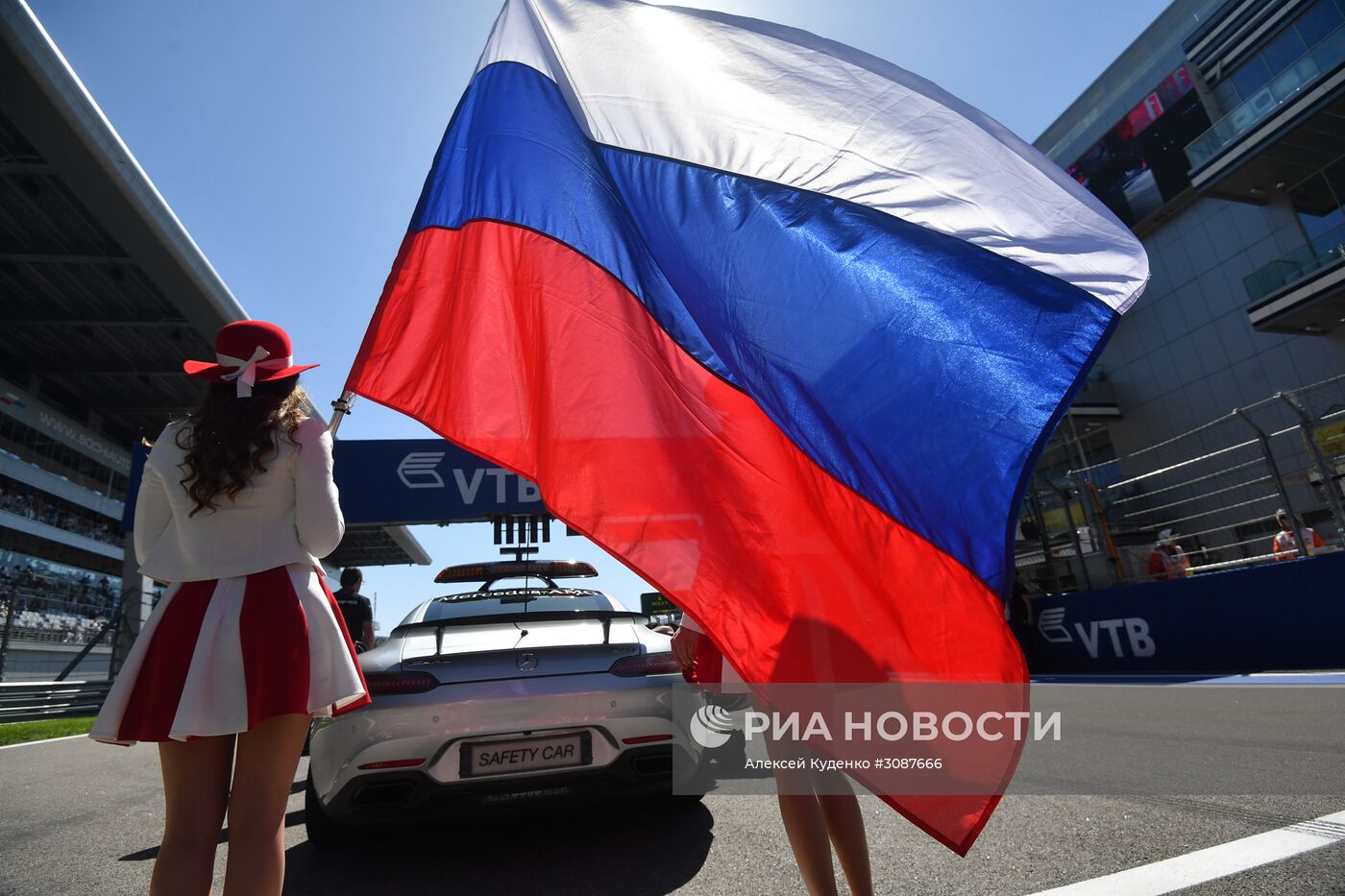 Автоспорт. Формула-1. Гран-при России. Гонка