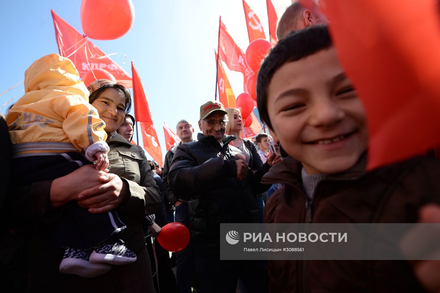 Первомайские демонстрации в городах России