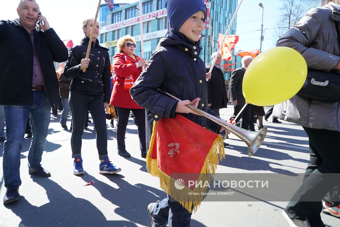 Первомайские демонстрации в городах России