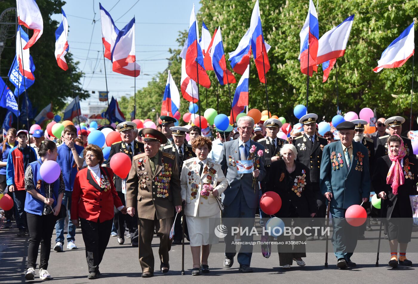 Первомайские демонстрации в городах России