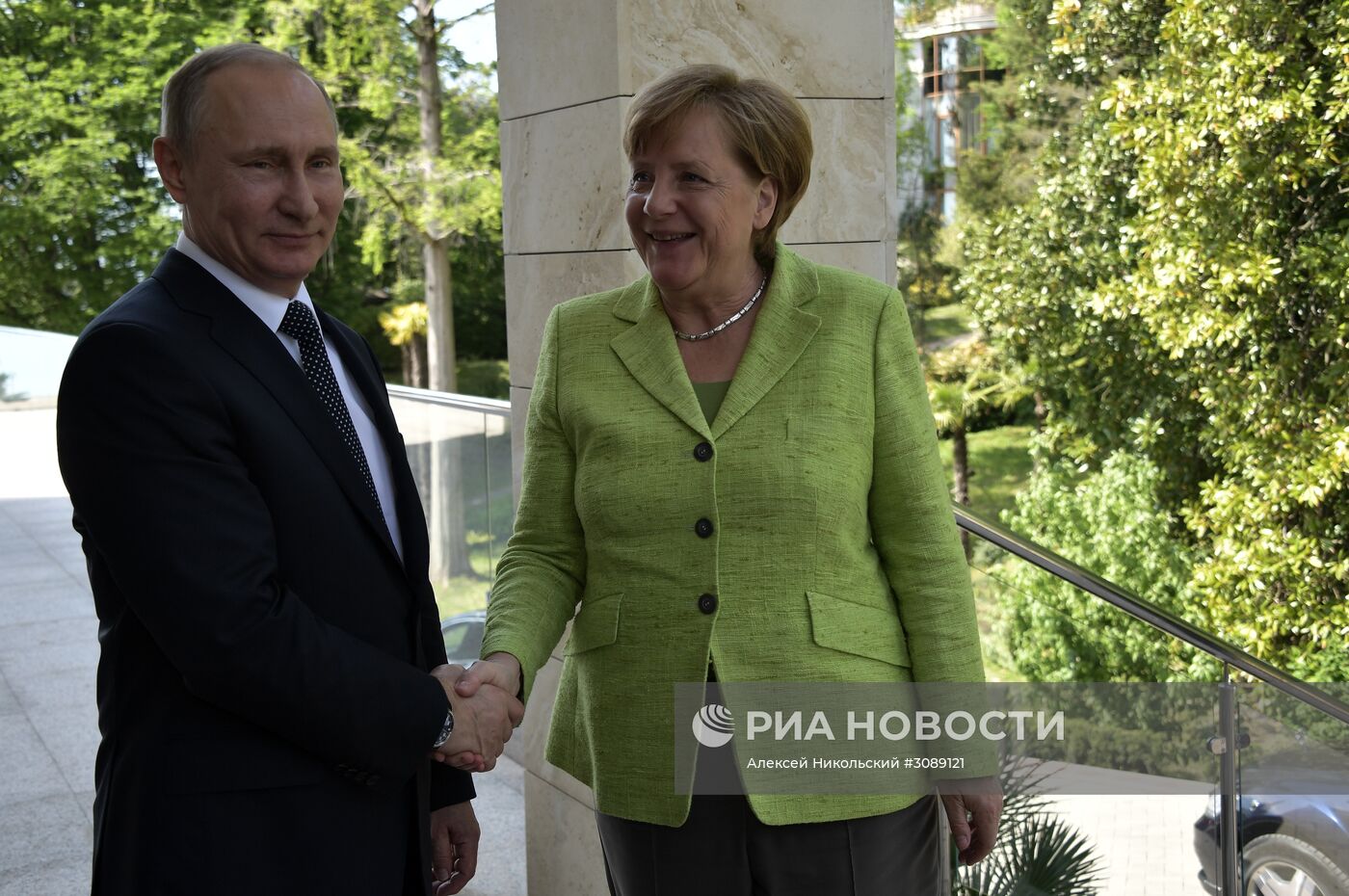 Переговоры президента РФ В. Путина с федеральным канцлером ФРГ А. Меркель