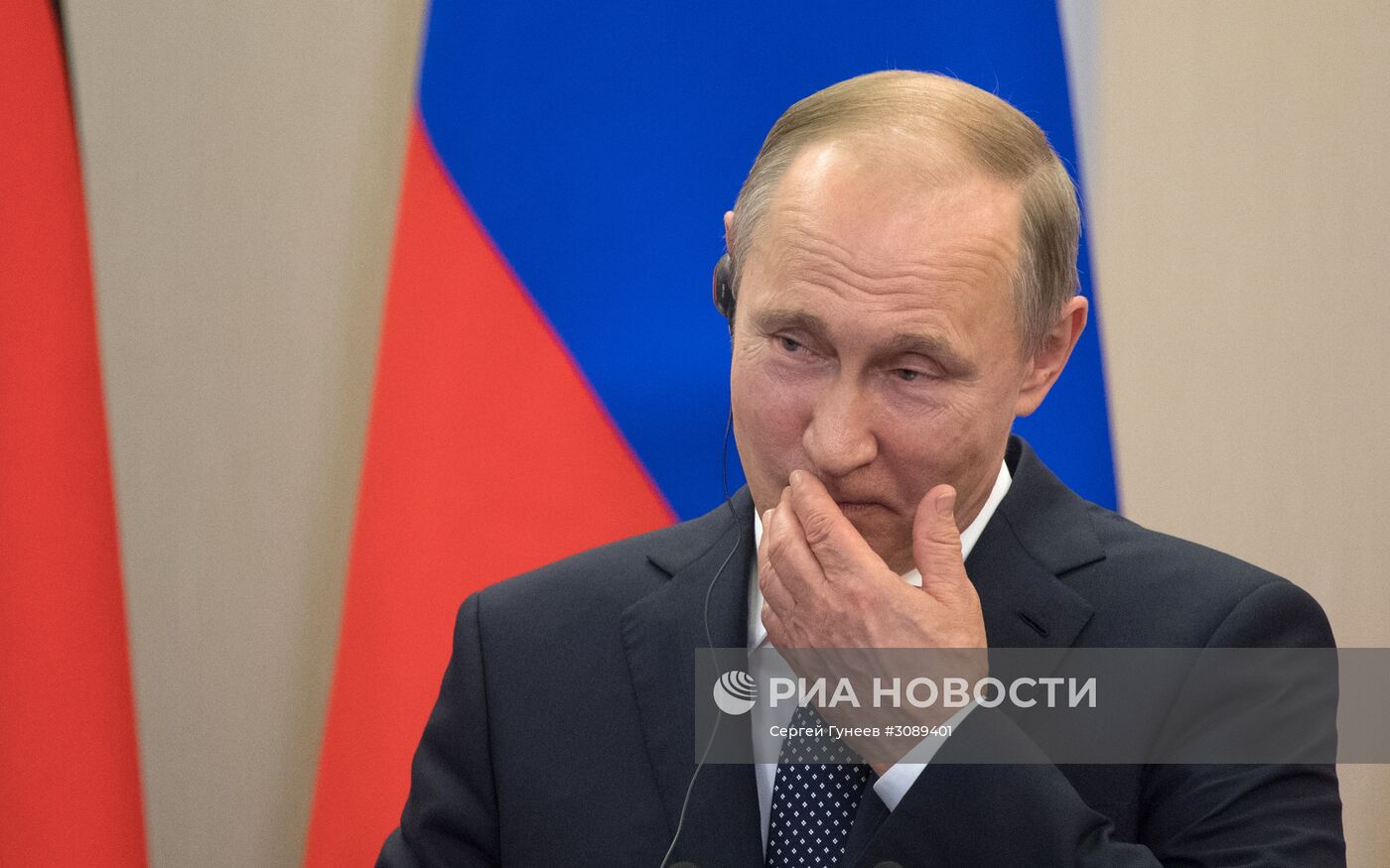 Переговоры президента РФ В. Путина с федеральным канцлером ФРГ А. Меркель