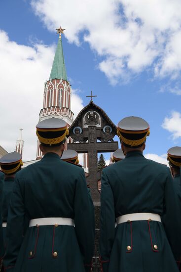 Церемония открытия креста в память о великом князе Сергее Александровиче в Кремле