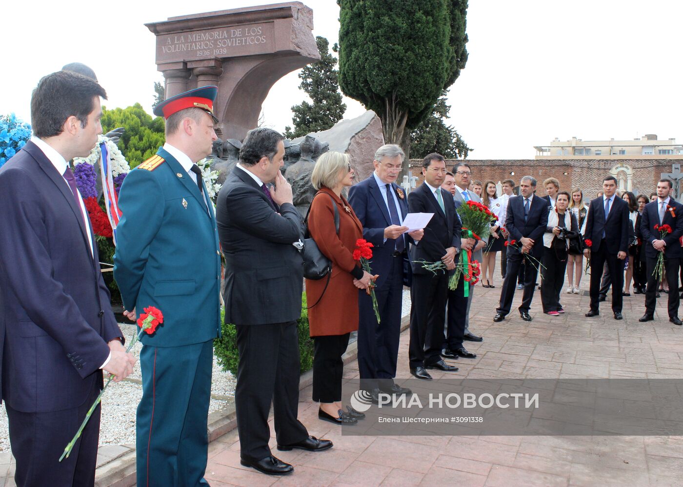 В Мадриде почтили память советских воинов, погибших во время ВОВ и Гражданской войны в Испании